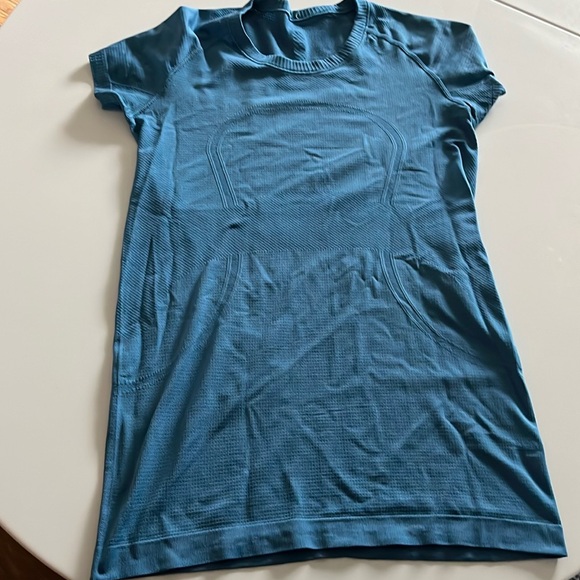 Lululemon swiftly tech - Picture 1 of 6